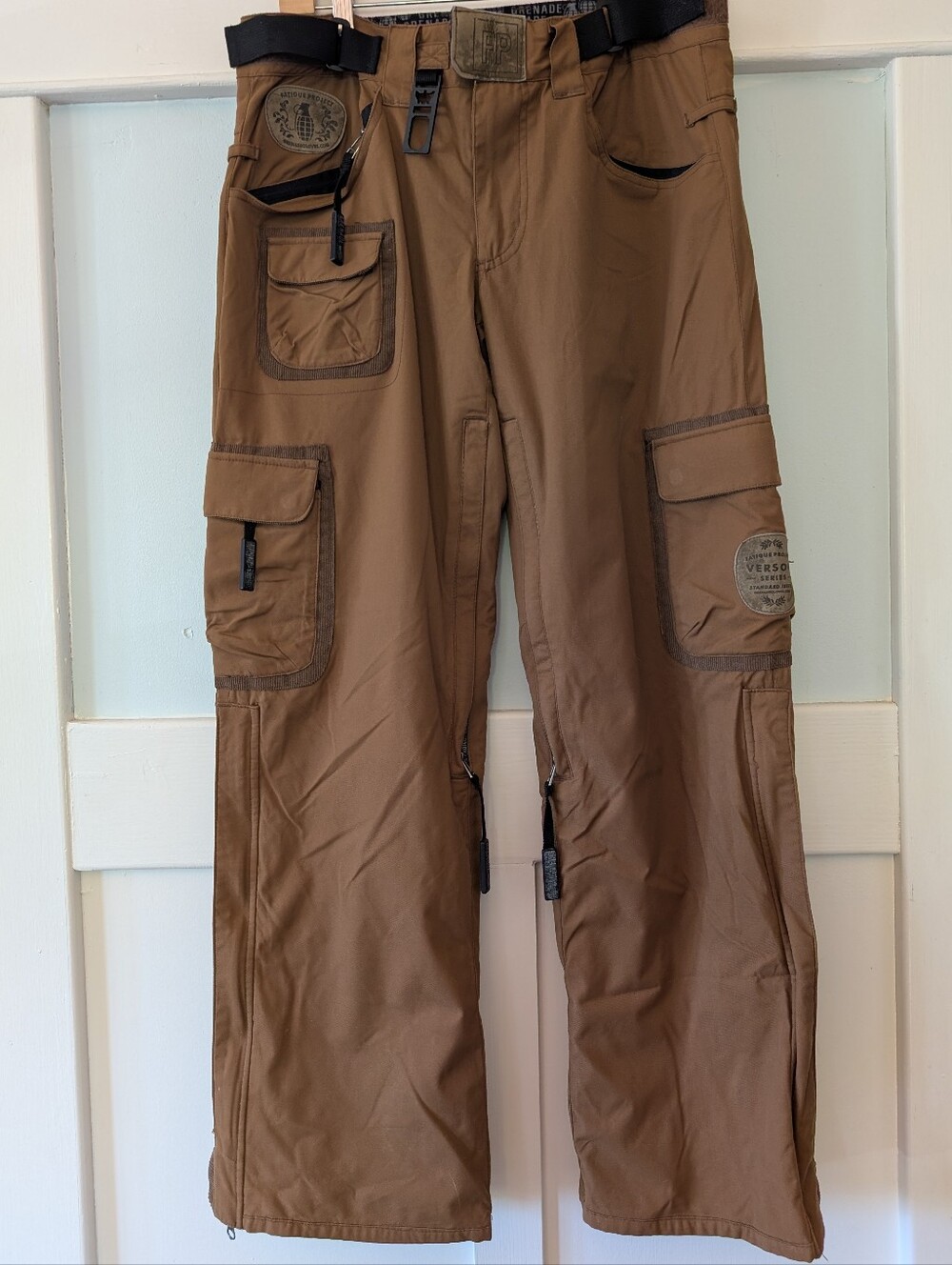 🔥 RARE 🔥 Grenade Fatigue Project Men’s Cargo Snowboard Pants Khakis Tan Size M